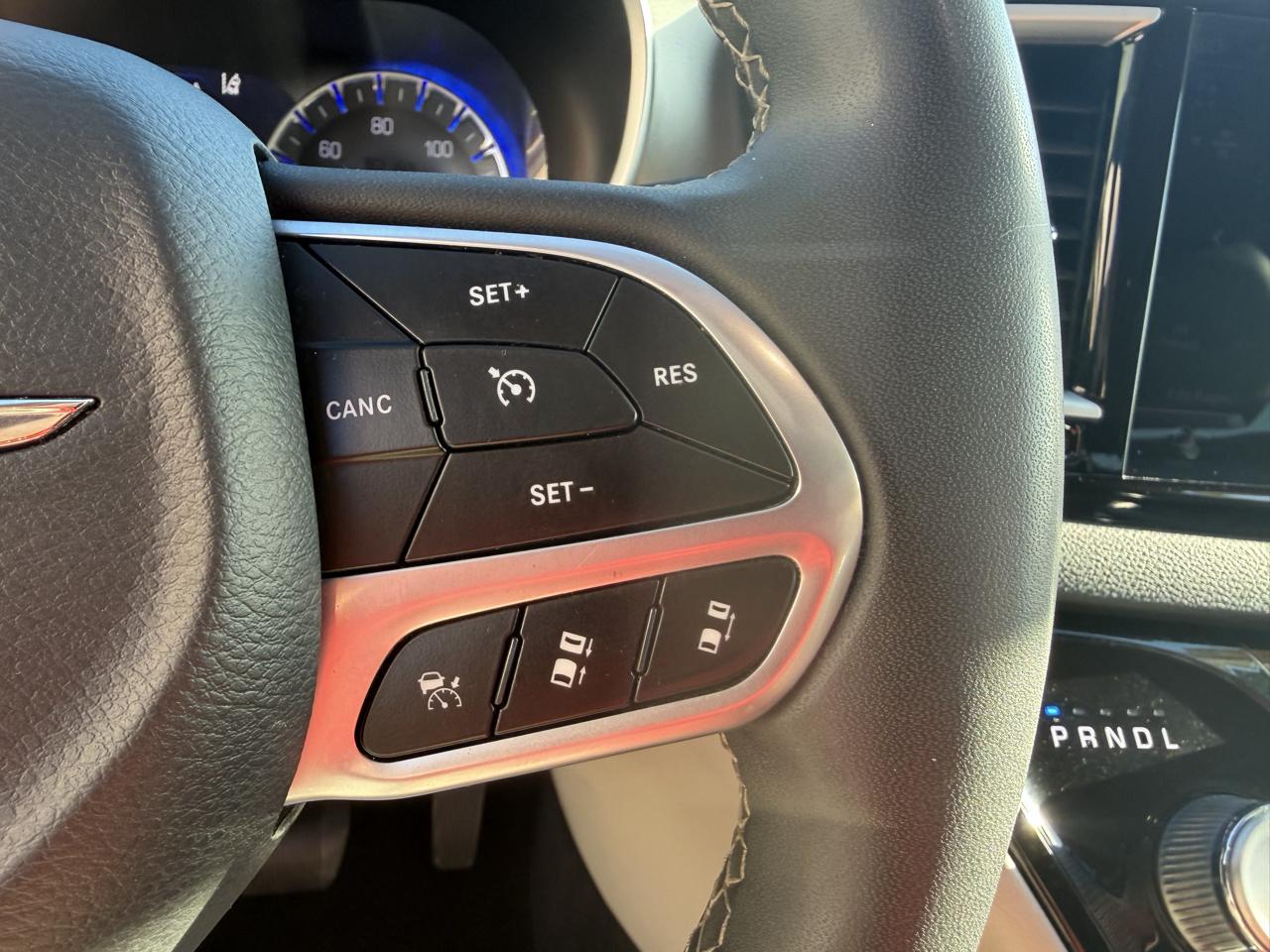 Chrysler Pacifica Touring L FWD 2022