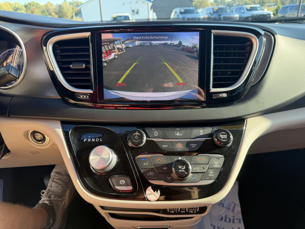 Chrysler Pacifica Touring L FWD 2022