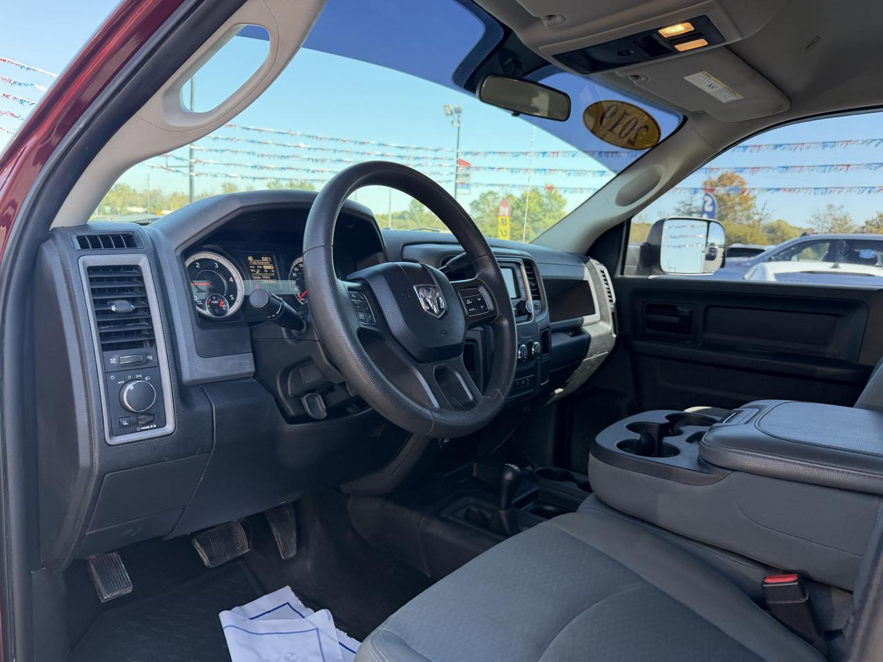 RAM 2500 Tradesman 4x4 Crew Cab 6'4" Box 2018