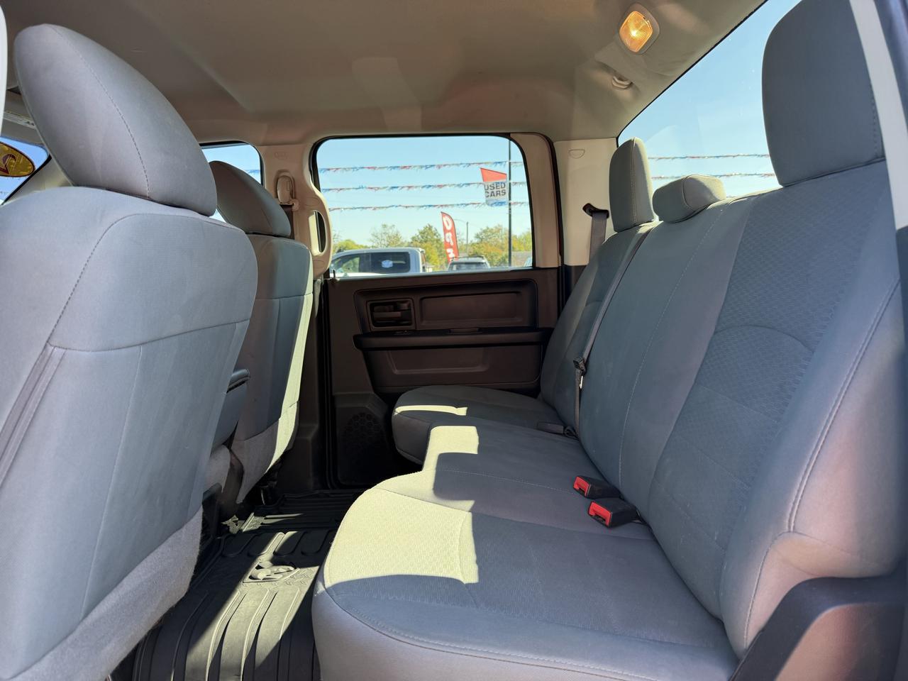 RAM 2500 Tradesman 4x4 Crew Cab 6'4" Box 2018