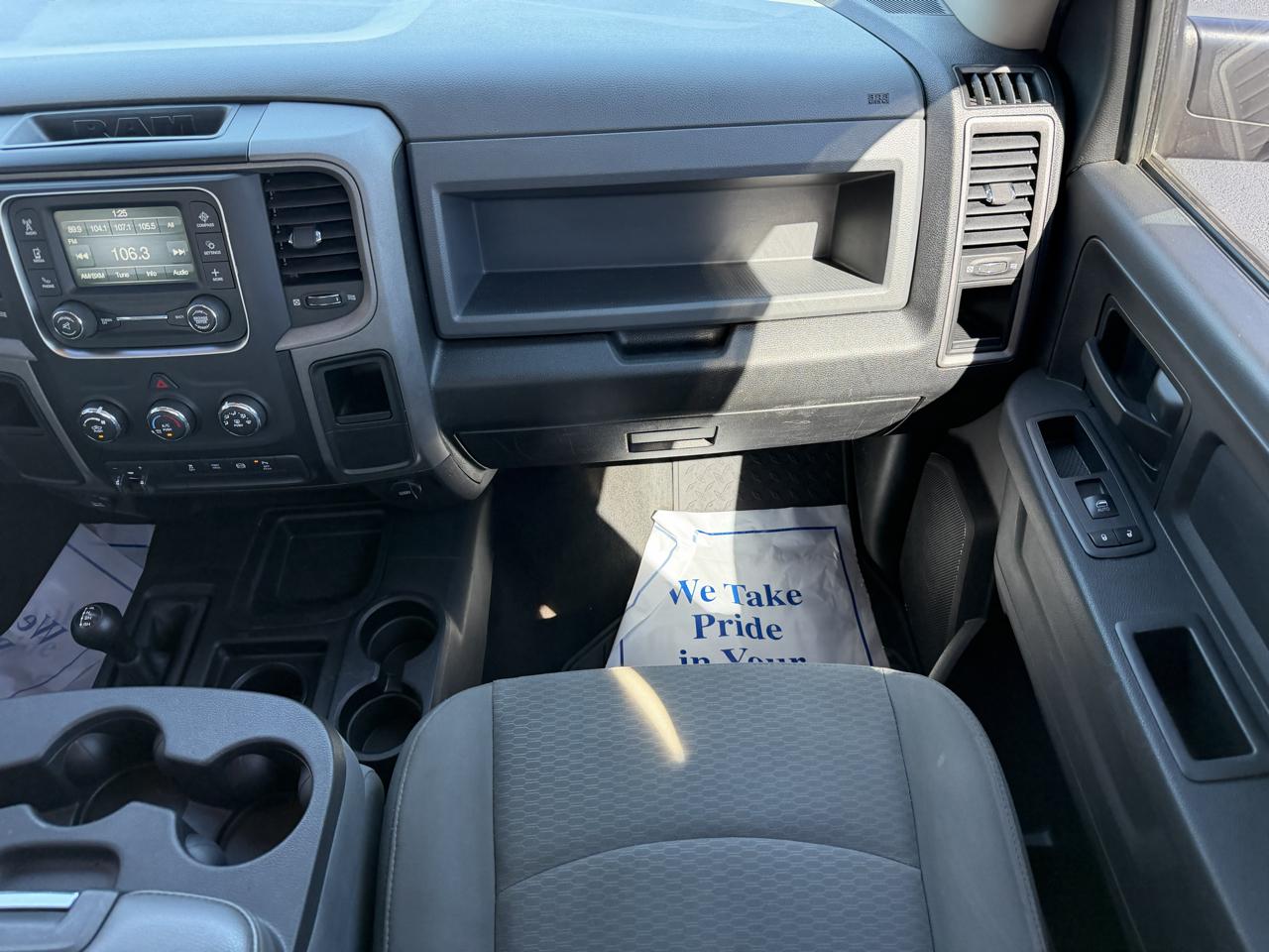 RAM 2500 Tradesman 4x4 Crew Cab 6'4" Box 2018