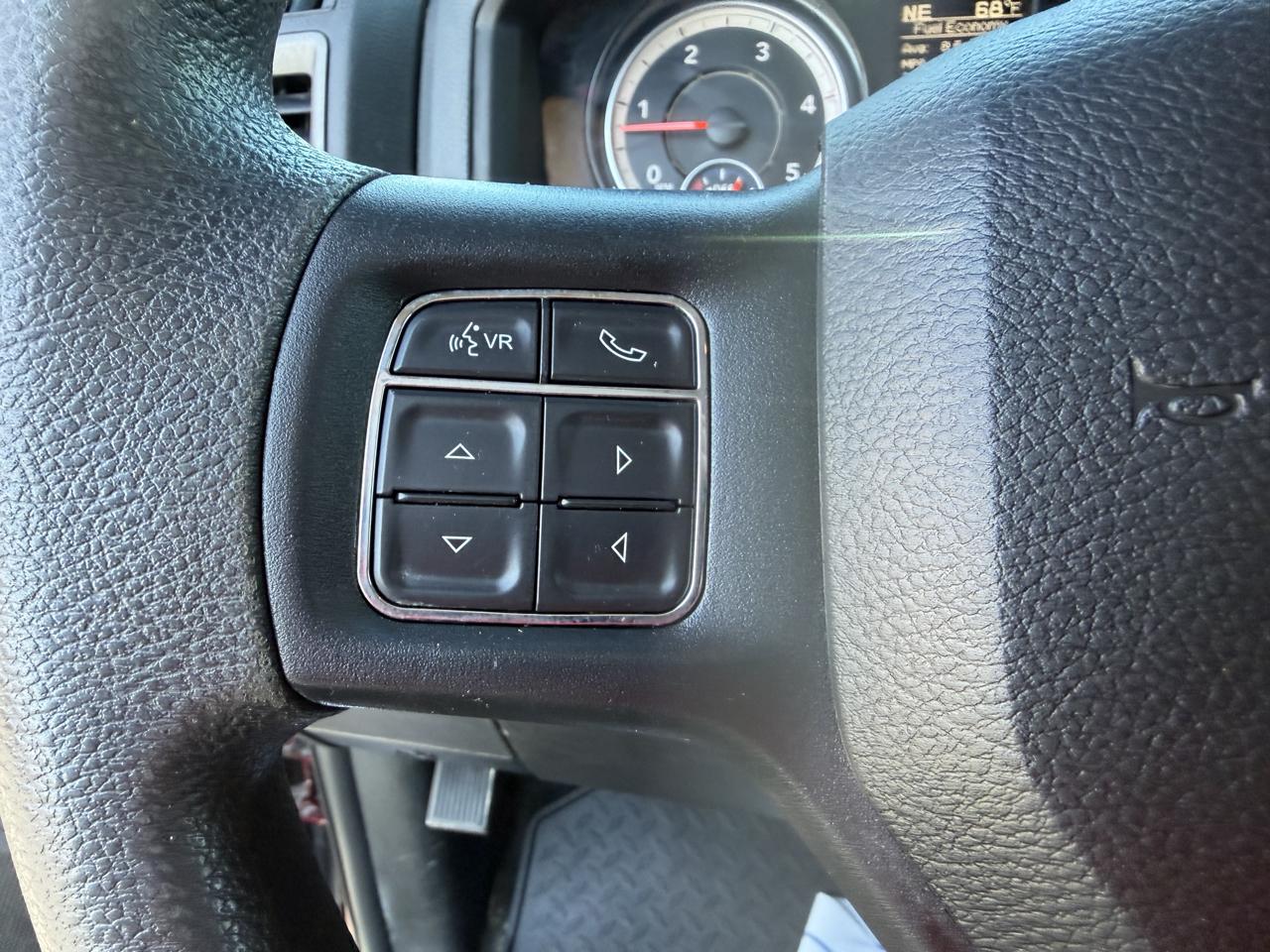 RAM 2500 Tradesman 4x4 Crew Cab 6'4" Box 2018