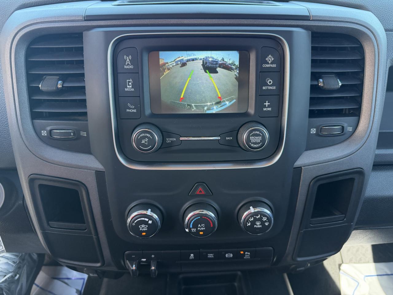 RAM 2500 Tradesman 4x4 Crew Cab 6'4" Box 2018