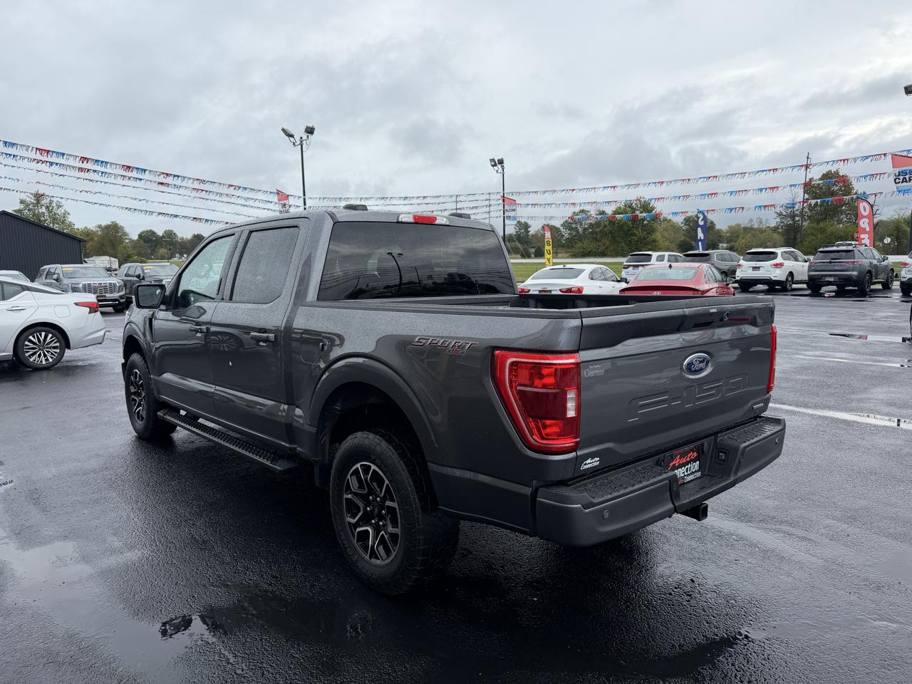 Ford F-150 4WD SuperCrew 150" XLT 2022