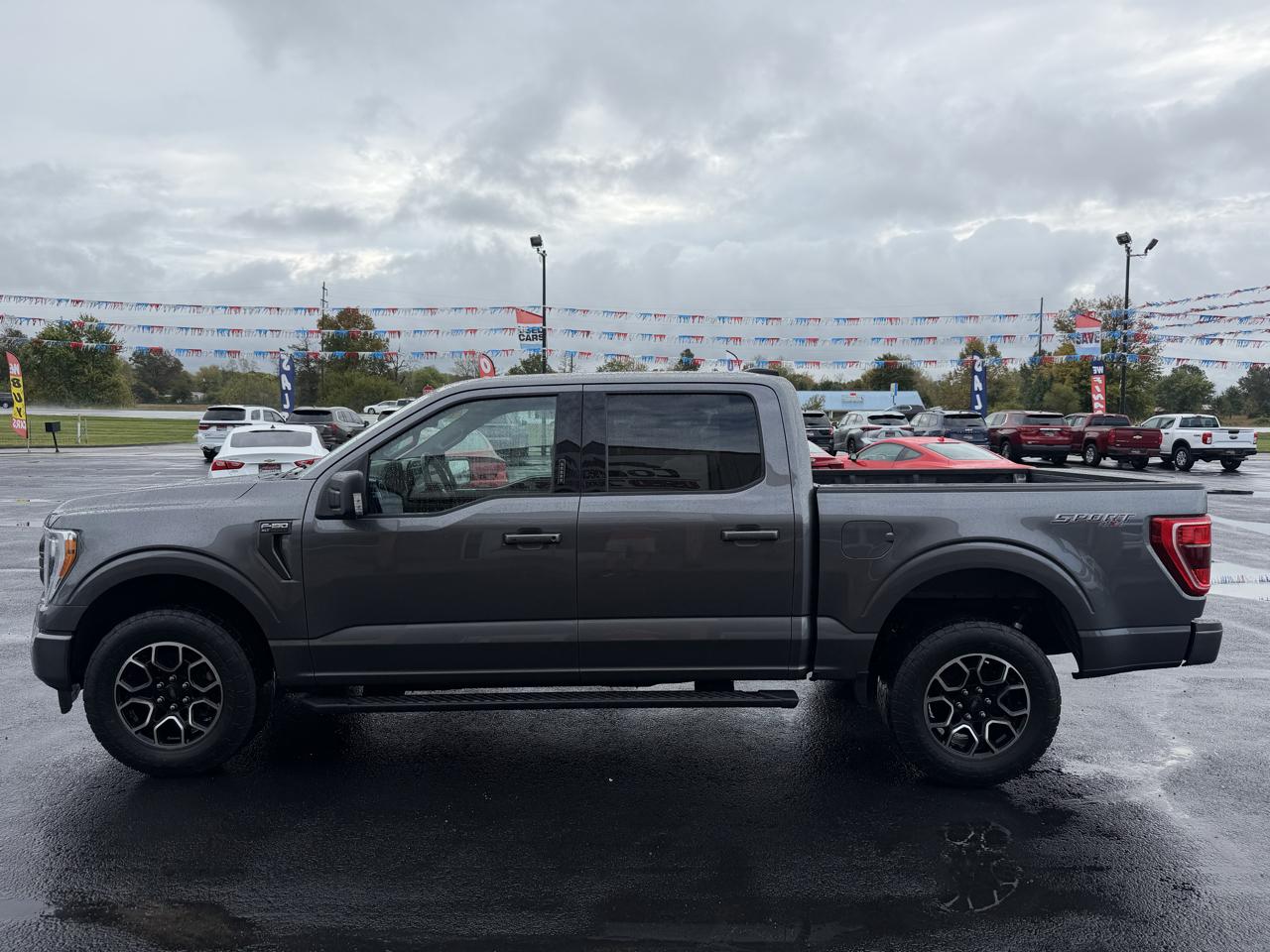 Ford F-150 4WD SuperCrew 150" XLT 2022