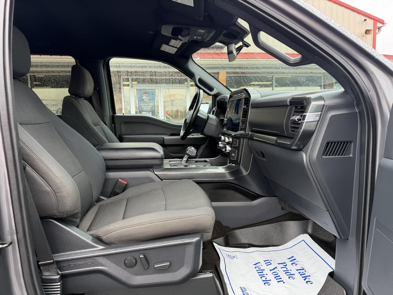 Ford F-150 4WD SuperCrew 150" XLT 2022