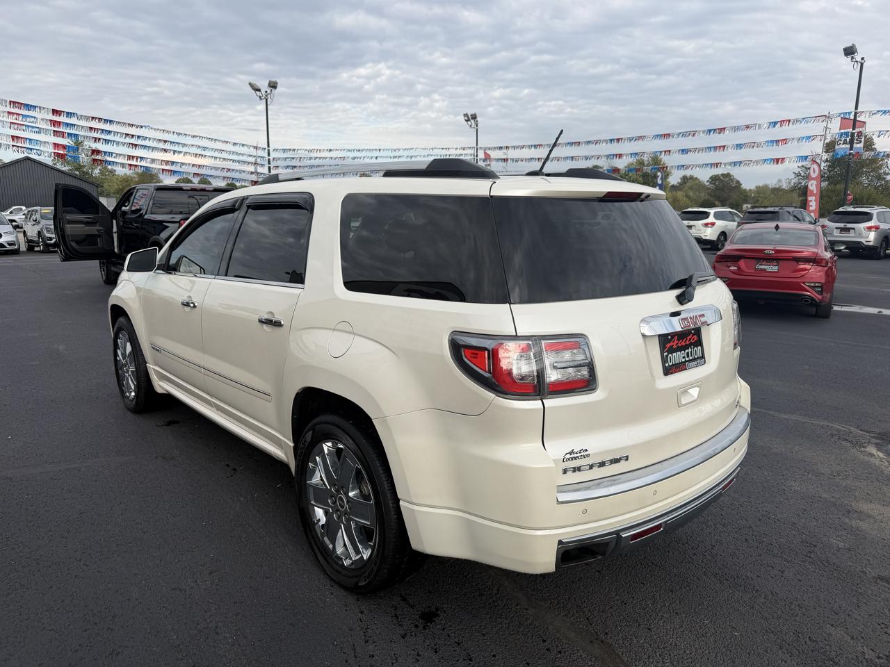 GMC Acadia AWD 4dr Denali 2013