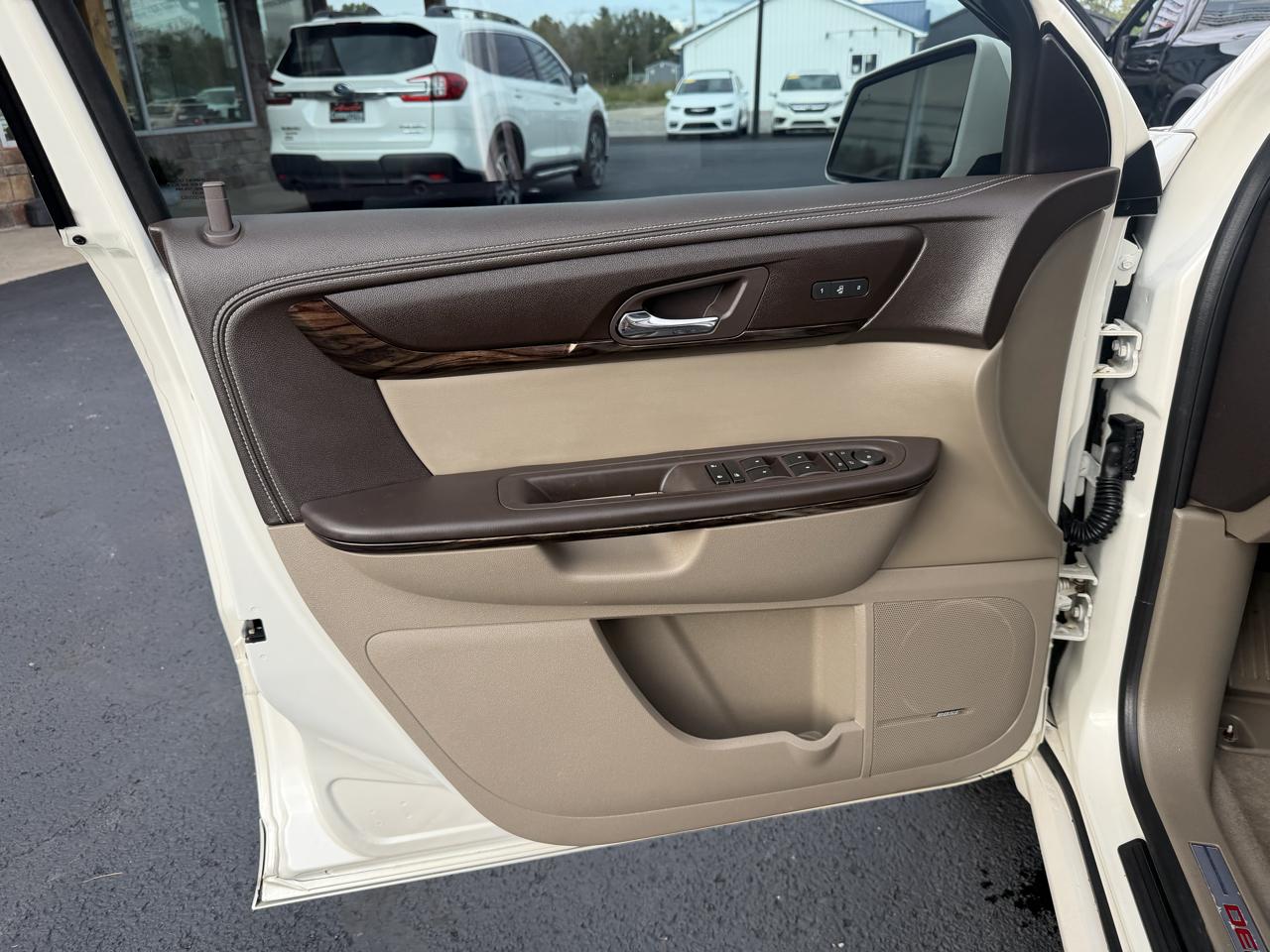 GMC Acadia AWD 4dr Denali 2013