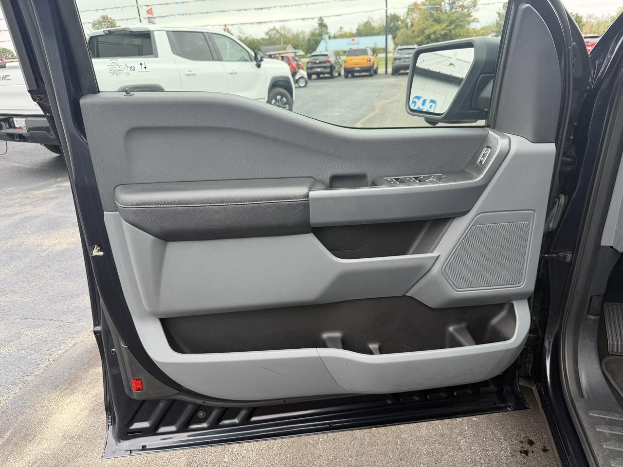 Ford F-150 4WD SuperCrew 150" XLT 2022