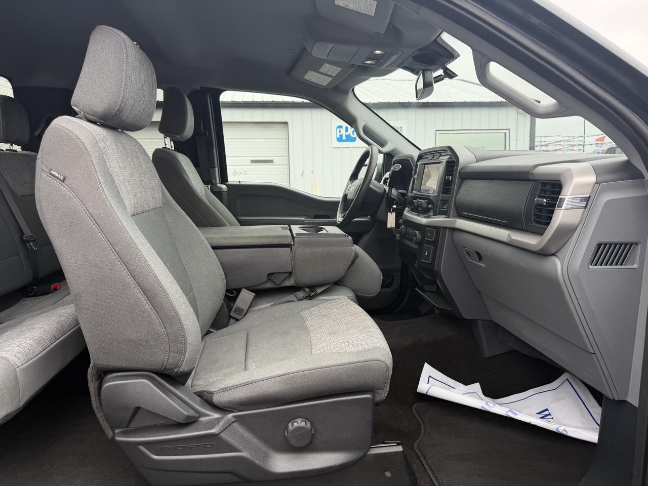 Ford F-150 4WD SuperCrew 150" XLT 2022