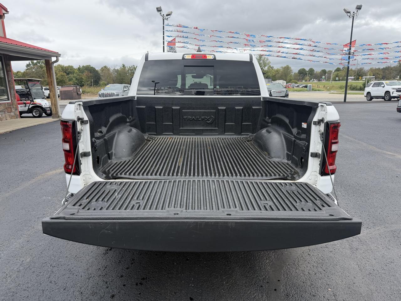 RAM 1500 Big Horn 4x4 Crew Cab 5'7" Box 2025