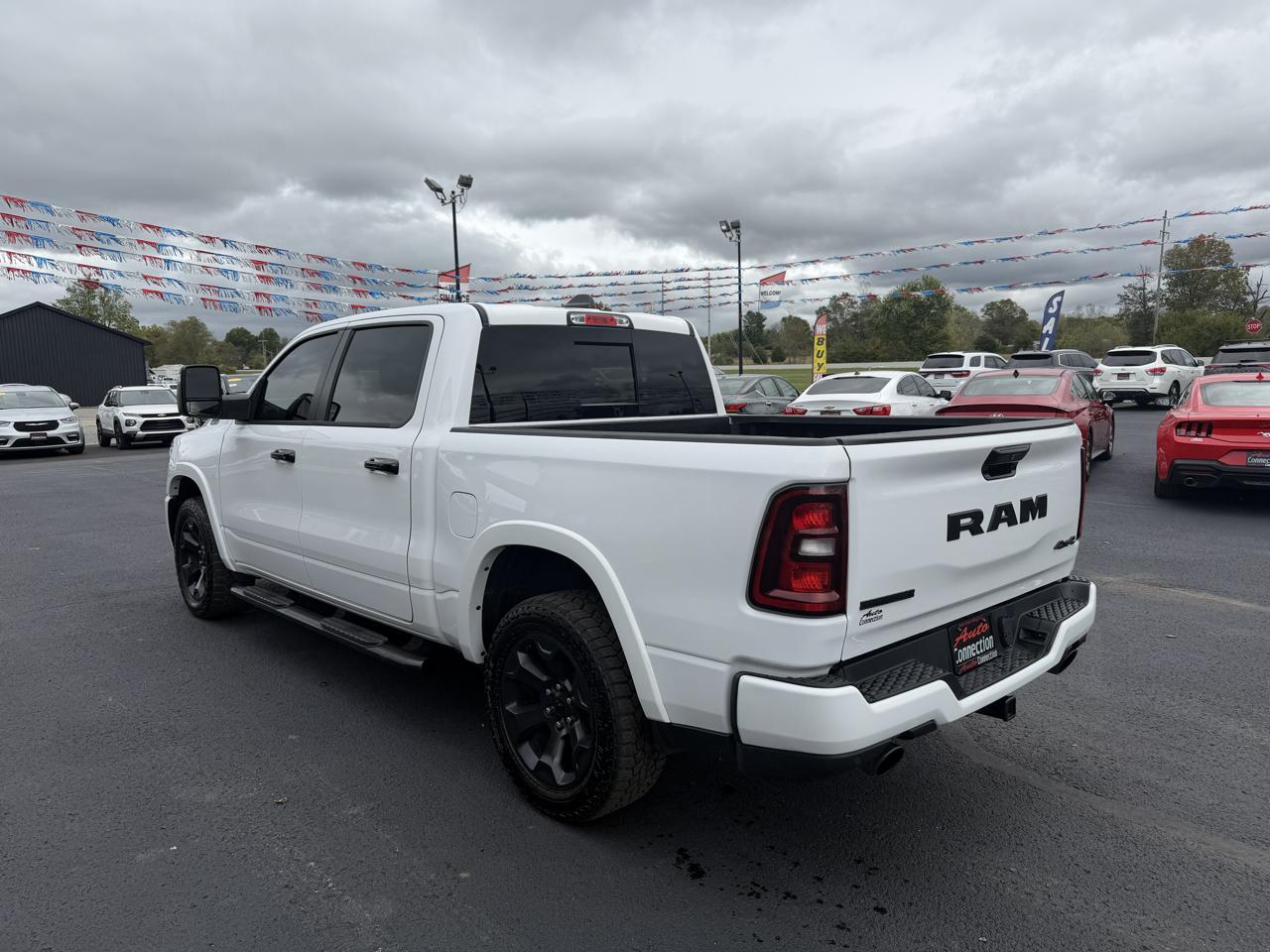 RAM 1500 Big Horn 4x4 Crew Cab 5'7" Box 2025
