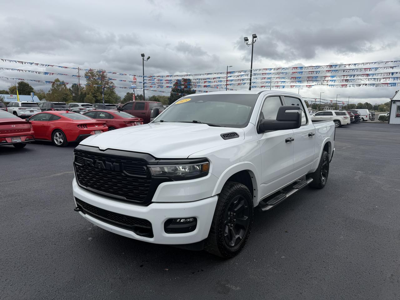 RAM 1500 Big Horn 4x4 Crew Cab 5'7" Box 2025