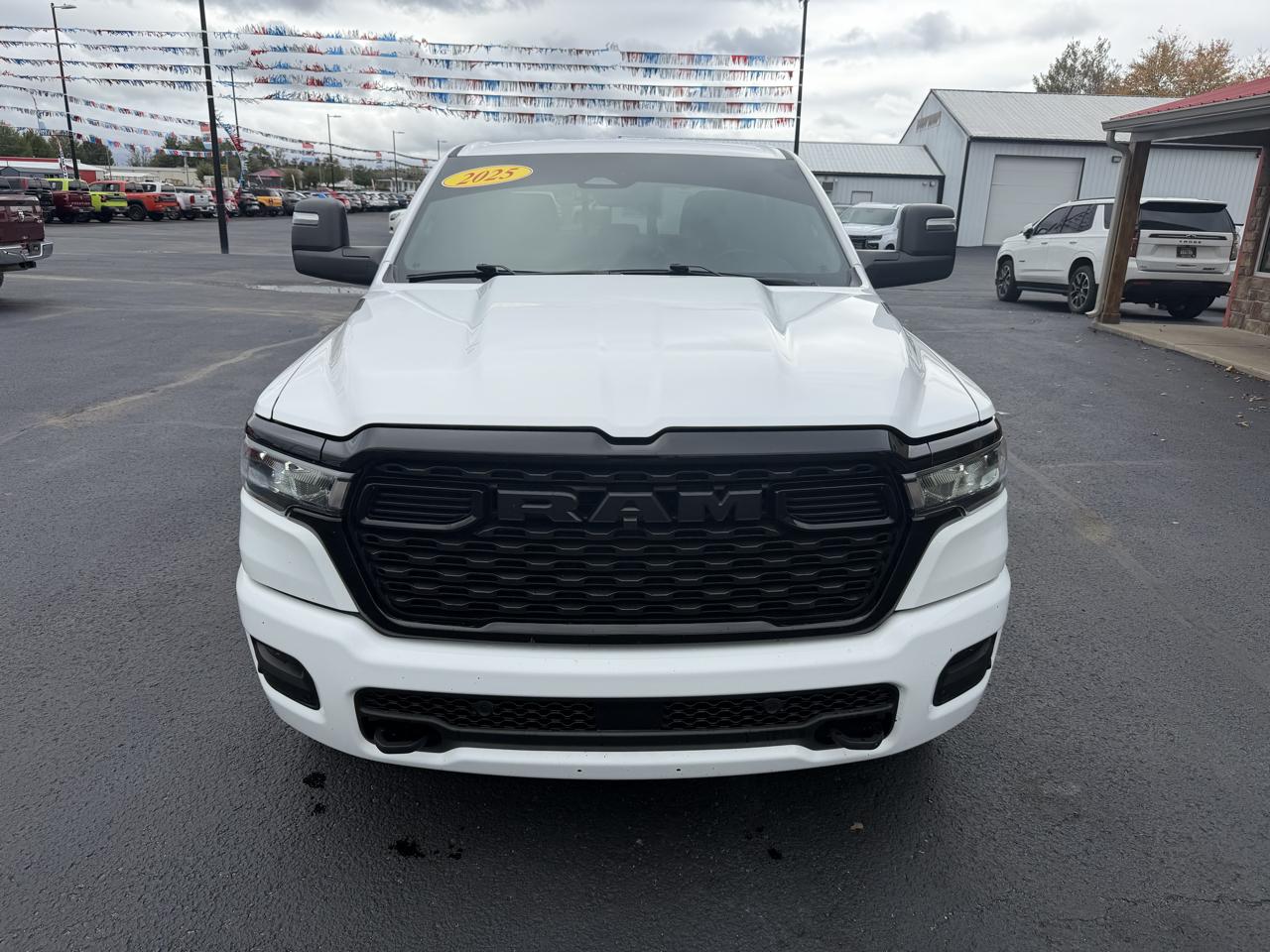 RAM 1500 Big Horn 4x4 Crew Cab 5'7" Box 2025