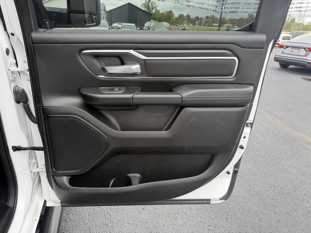 RAM 1500 Big Horn 4x4 Crew Cab 5'7" Box 2025