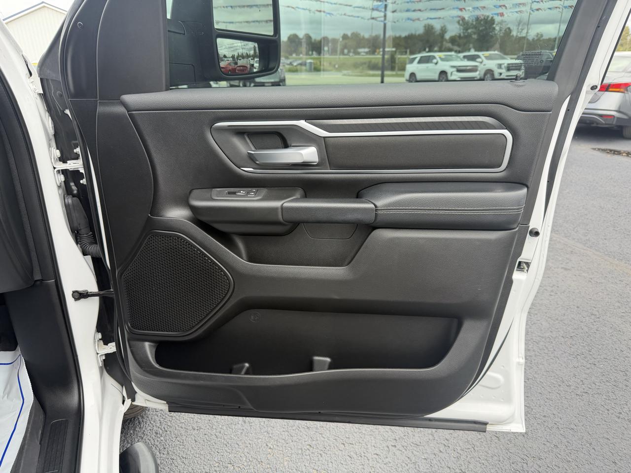 RAM 1500 Big Horn 4x4 Crew Cab 5'7" Box 2025