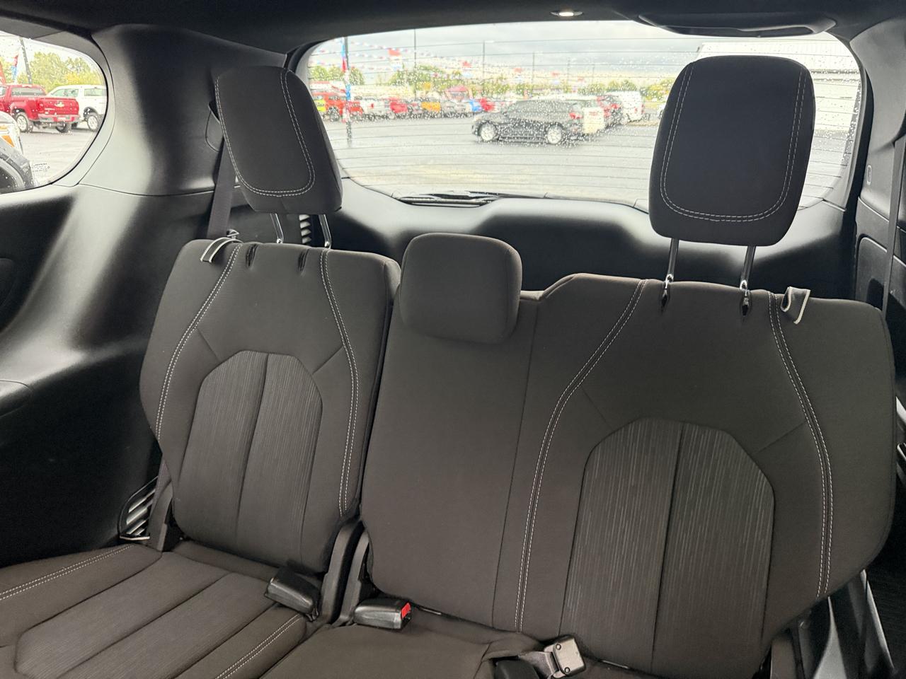 Chrysler Pacifica Touring FWD 2024