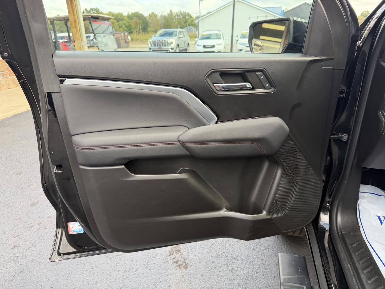 Chevrolet Colorado 4WD Crew Cab Z71 2024