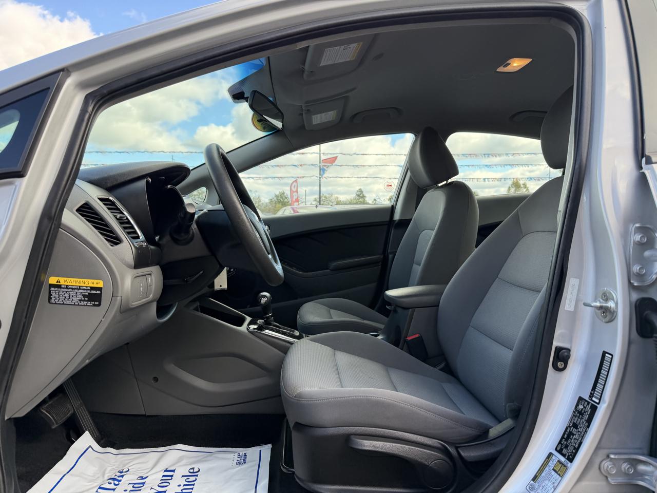 Kia Forte LX Auto 2017