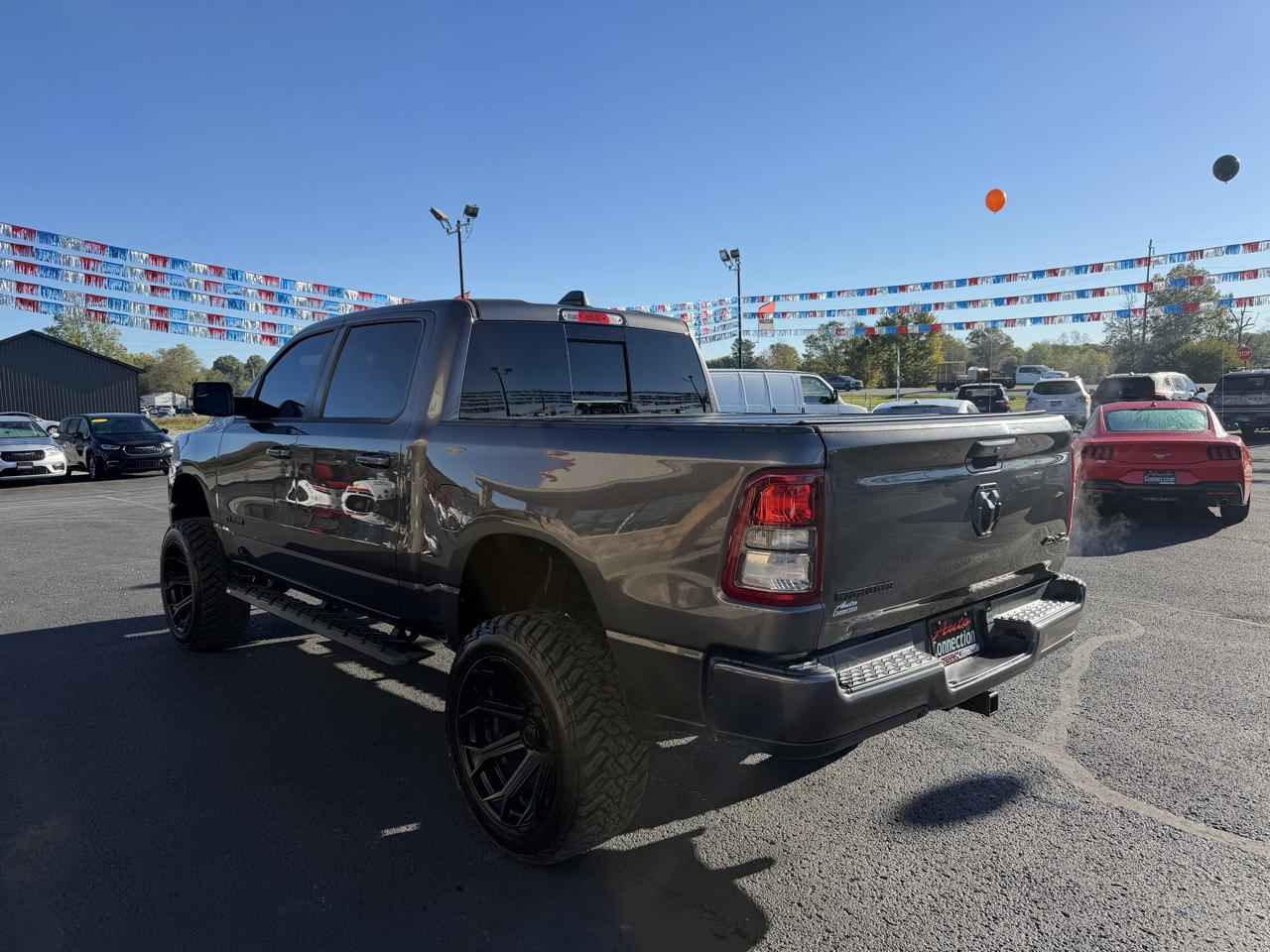 RAM 1500 Big Horn 4x4 Crew Cab 5'7" Box 2022
