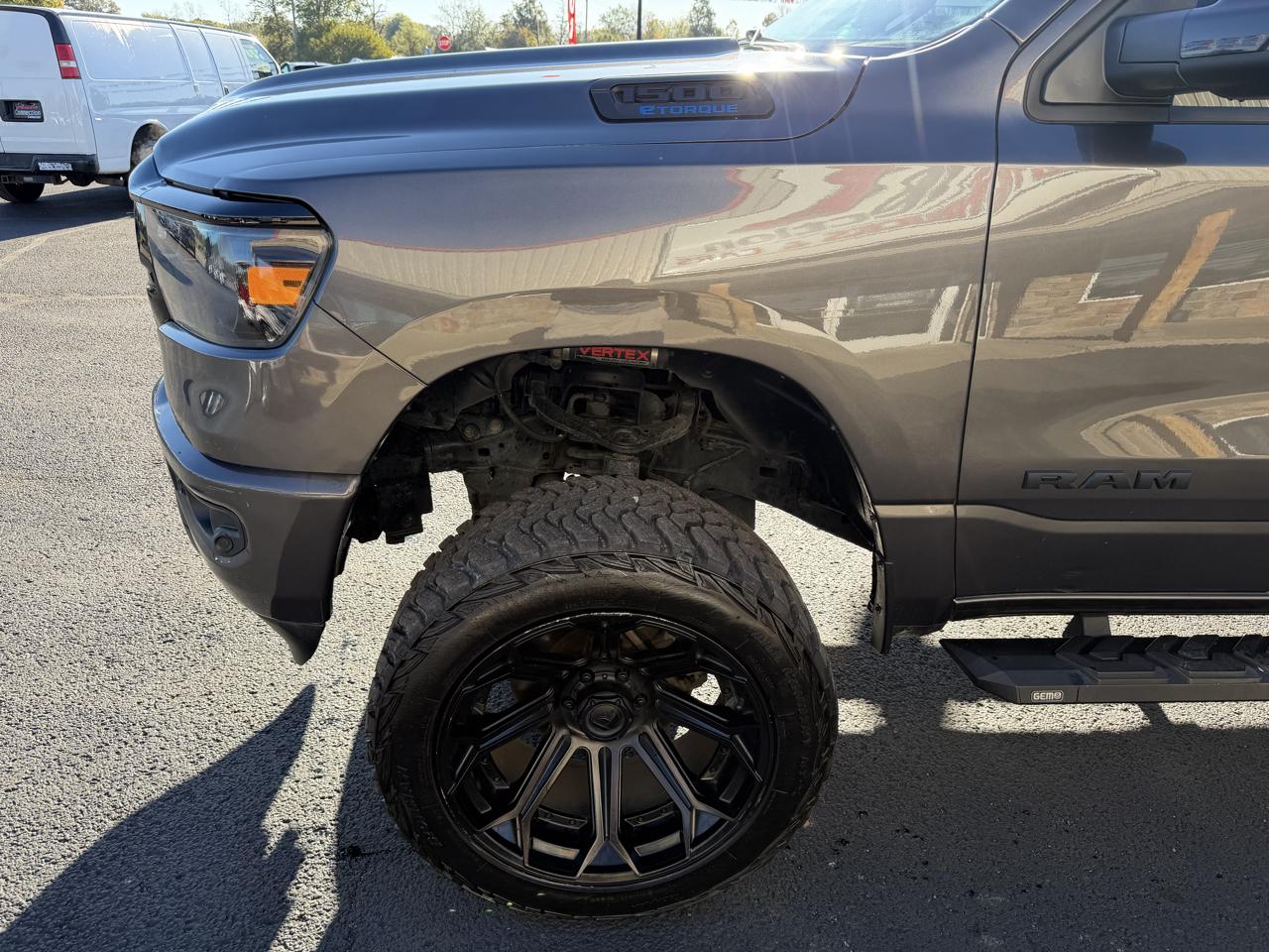 RAM 1500 Big Horn 4x4 Crew Cab 5'7" Box 2022