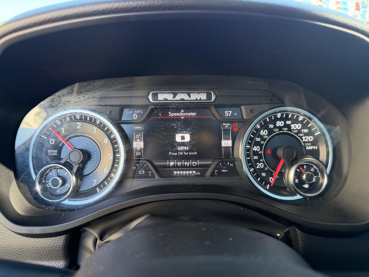 RAM 1500 Big Horn 4x4 Crew Cab 5'7" Box 2022