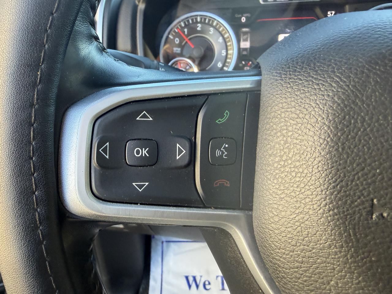 RAM 1500 Big Horn 4x4 Crew Cab 5'7" Box 2022
