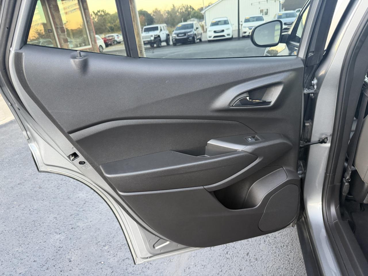 Chevrolet Trax FWD 4dr ACTIV 2025