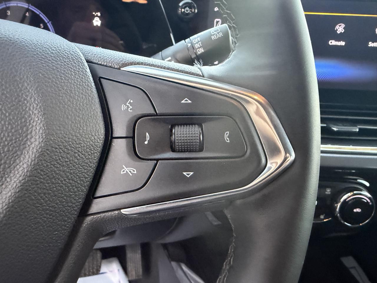Chevrolet Trax FWD 4dr ACTIV 2025
