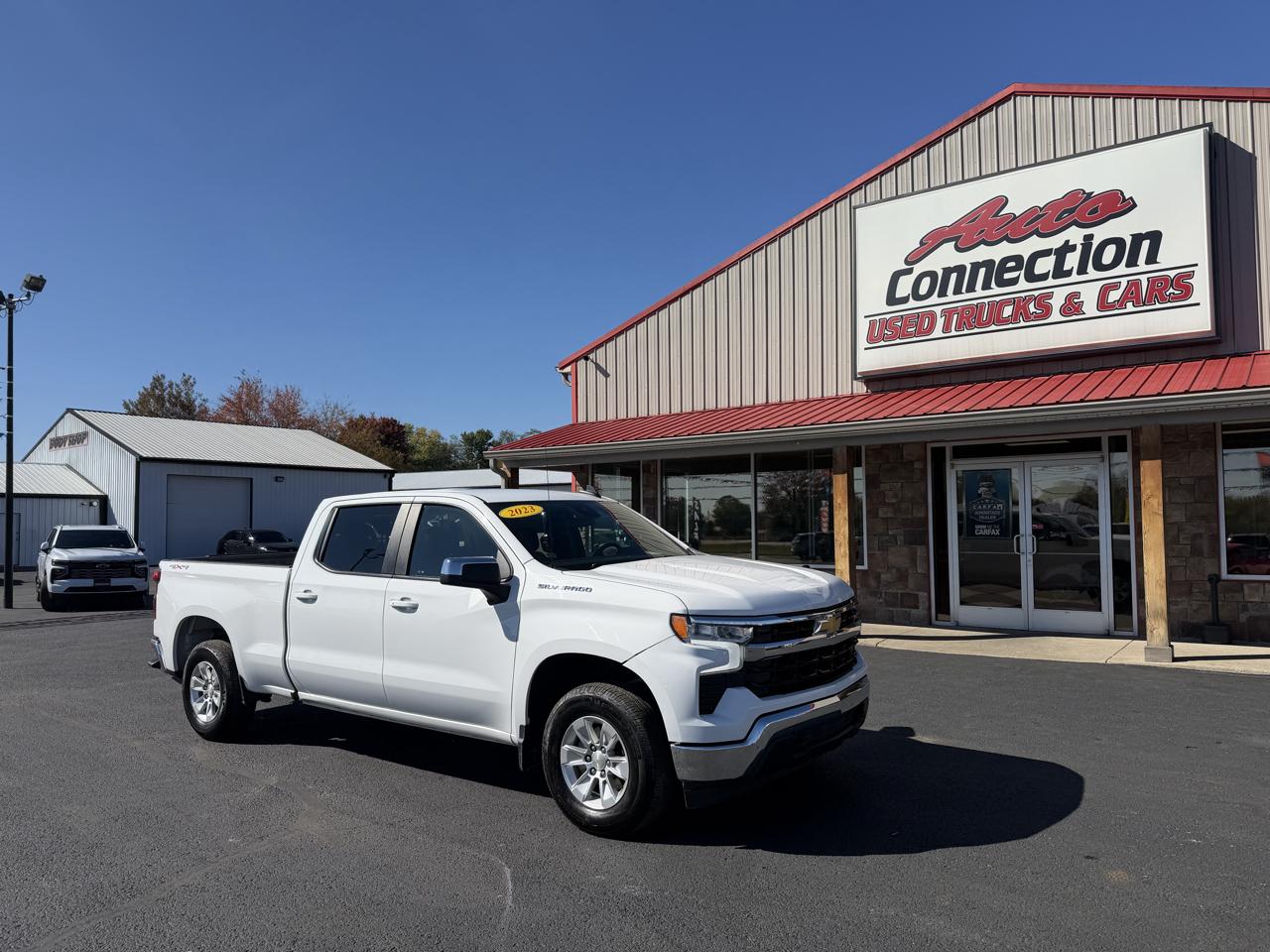 Chevrolet Silverado 1500 4WD Crew Cab 157" LT 2023