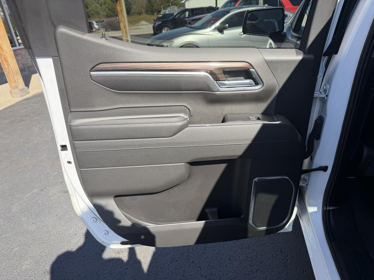 Chevrolet Silverado 1500 4WD Crew Cab 157" LT 2023