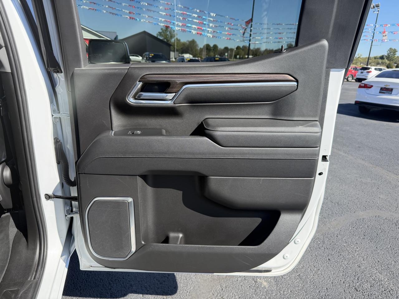 Chevrolet Silverado 1500 4WD Crew Cab 157" LT 2023