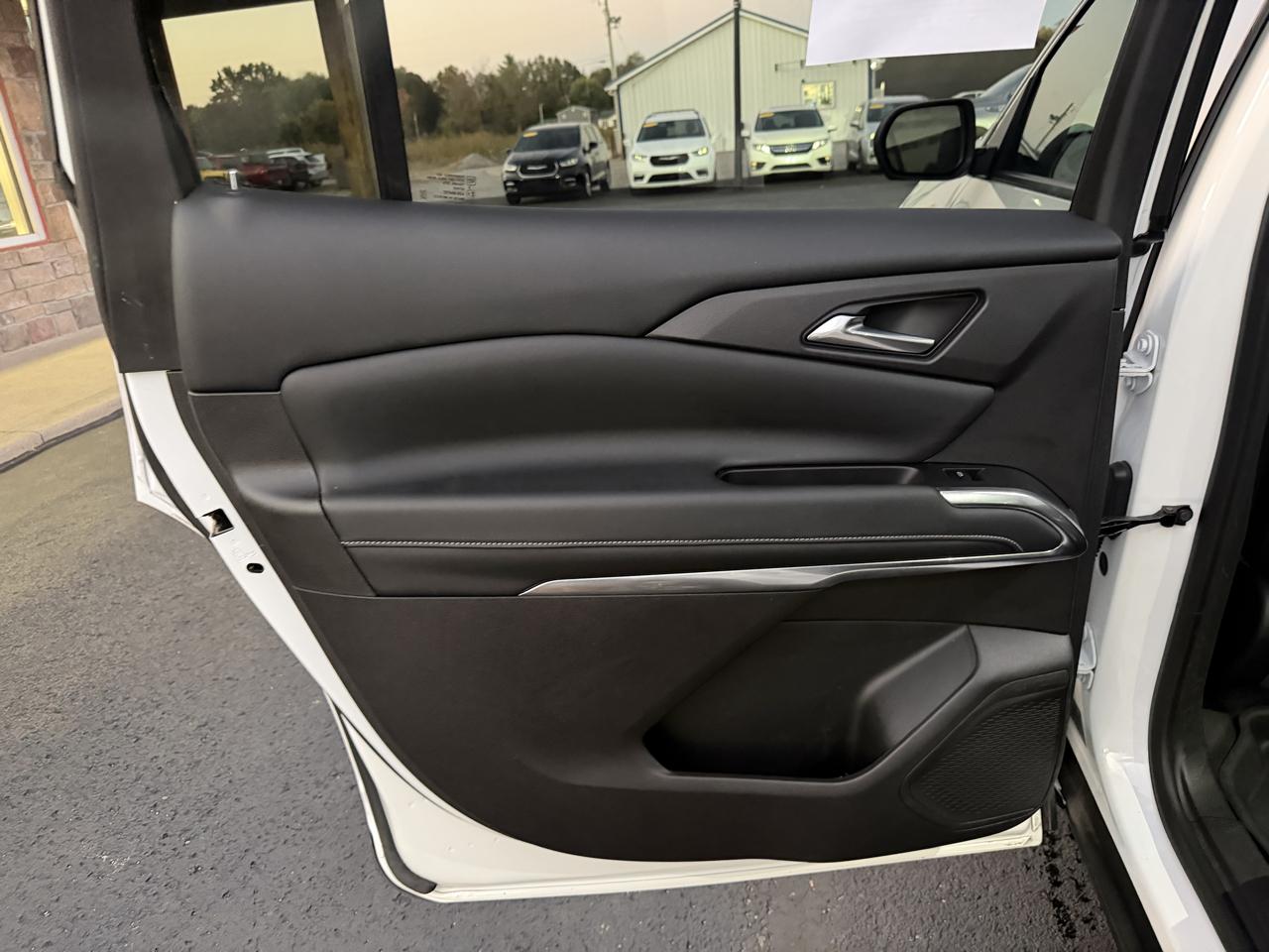 Chevrolet Traverse AWD 4dr LT w/2LT 2025