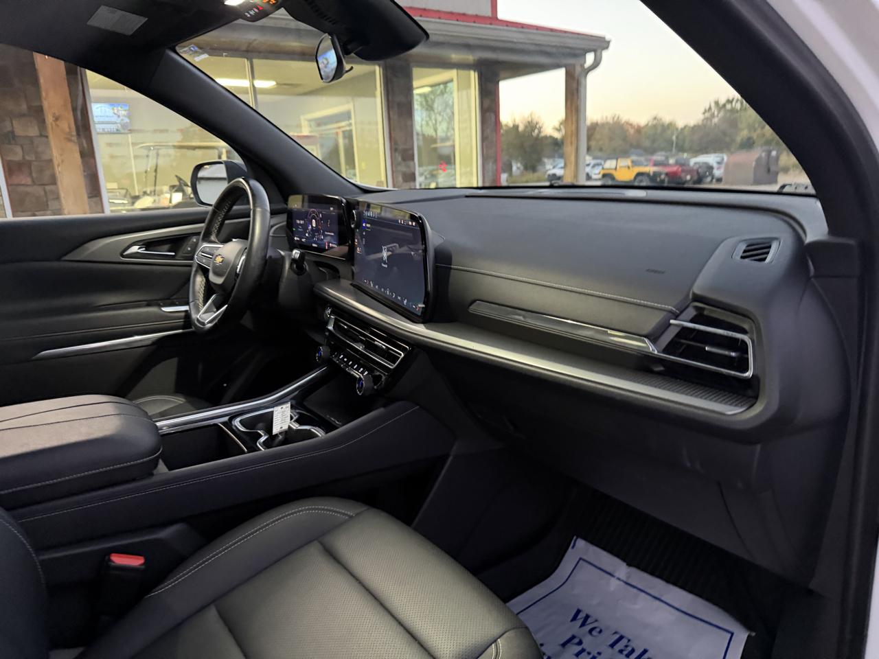 Chevrolet Traverse AWD 4dr LT w/2LT 2025