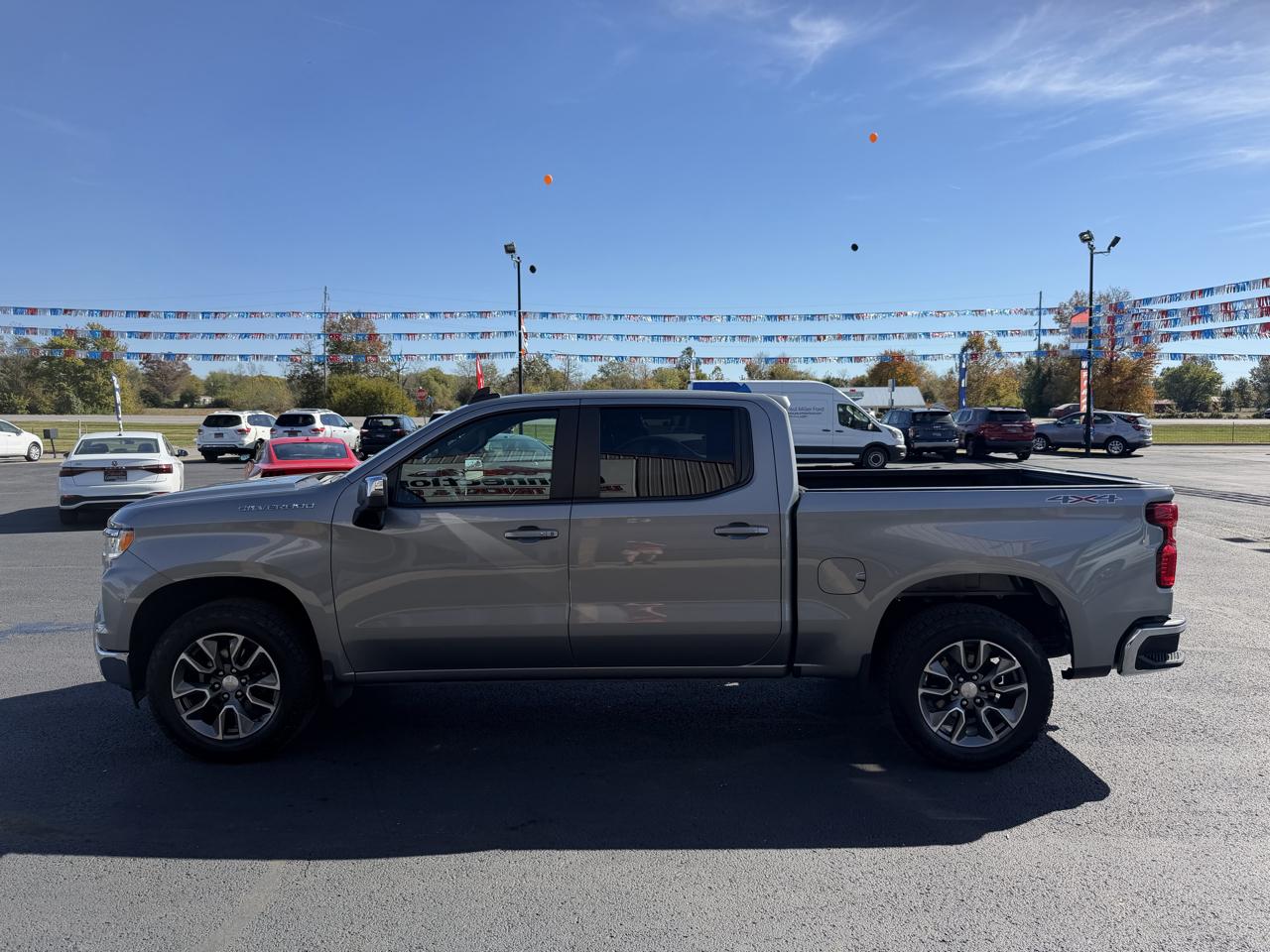 Chevrolet Silverado 1500 4WD Crew Cab 147" LT w/2FL 2023