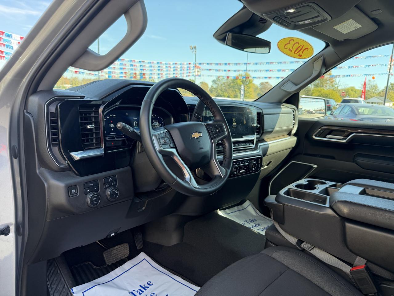 Chevrolet Silverado 1500 4WD Crew Cab 147" LT w/2FL 2023