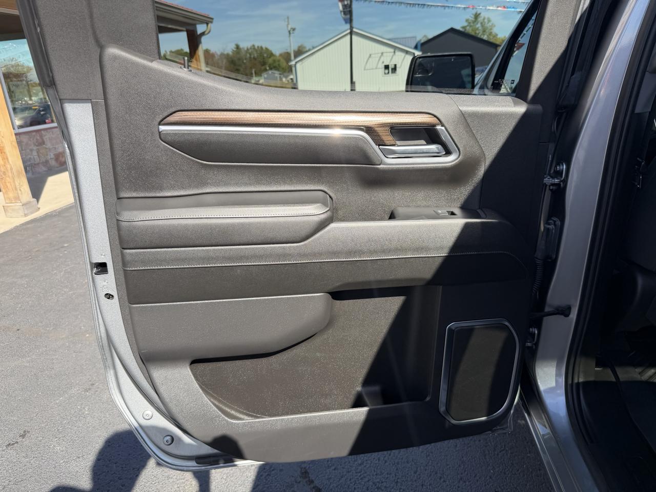 Chevrolet Silverado 1500 4WD Crew Cab 147" LT w/2FL 2023