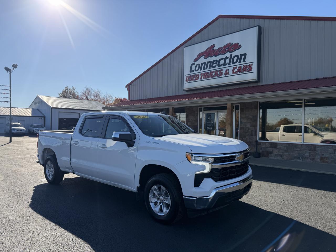 Chevrolet Silverado 1500 4WD Crew Cab 157" LT 2023