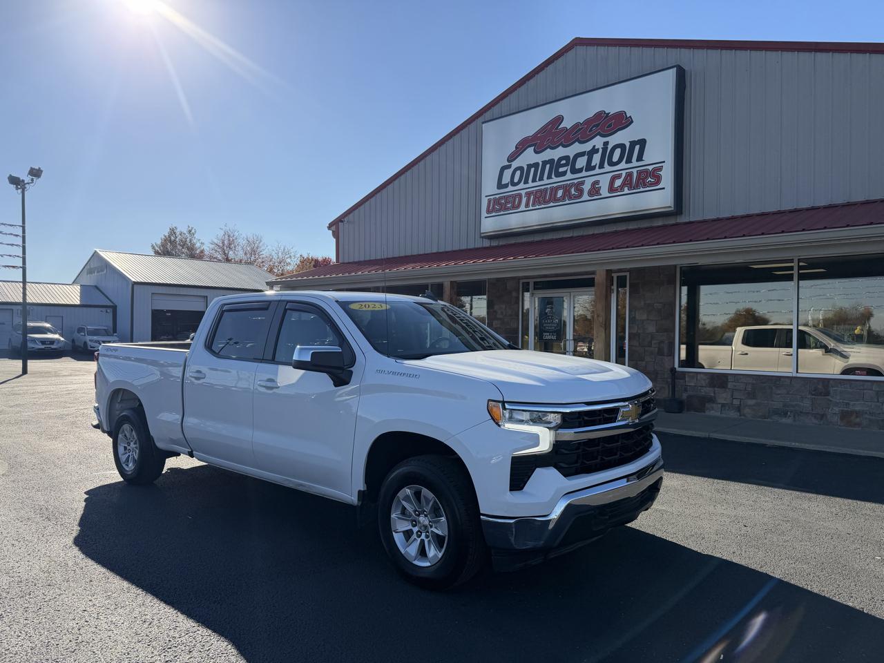 Chevrolet Silverado 1500 4WD Crew Cab 157" LT 2023