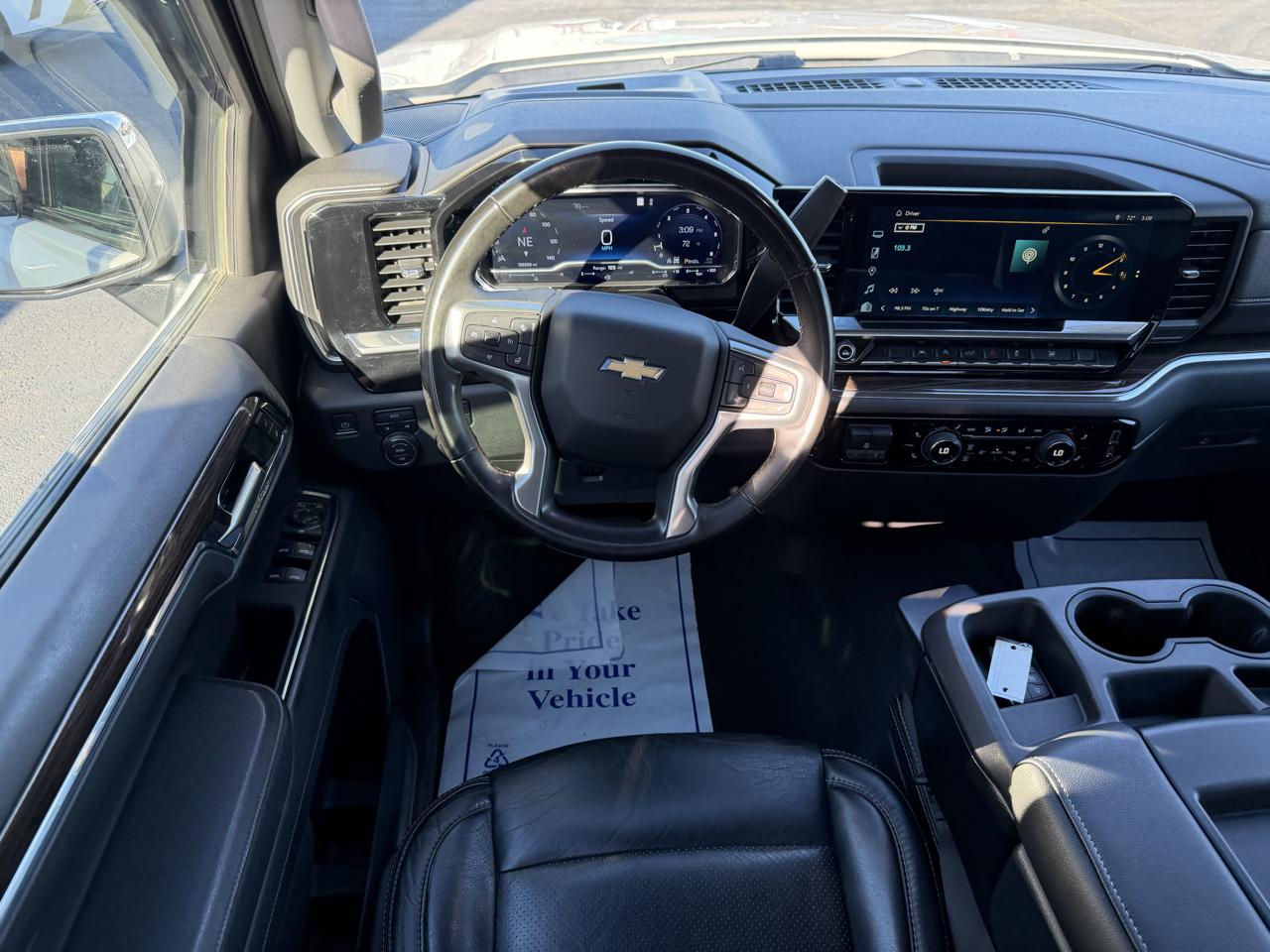 Chevrolet Silverado 1500 4WD Crew Cab 157" LT 2023