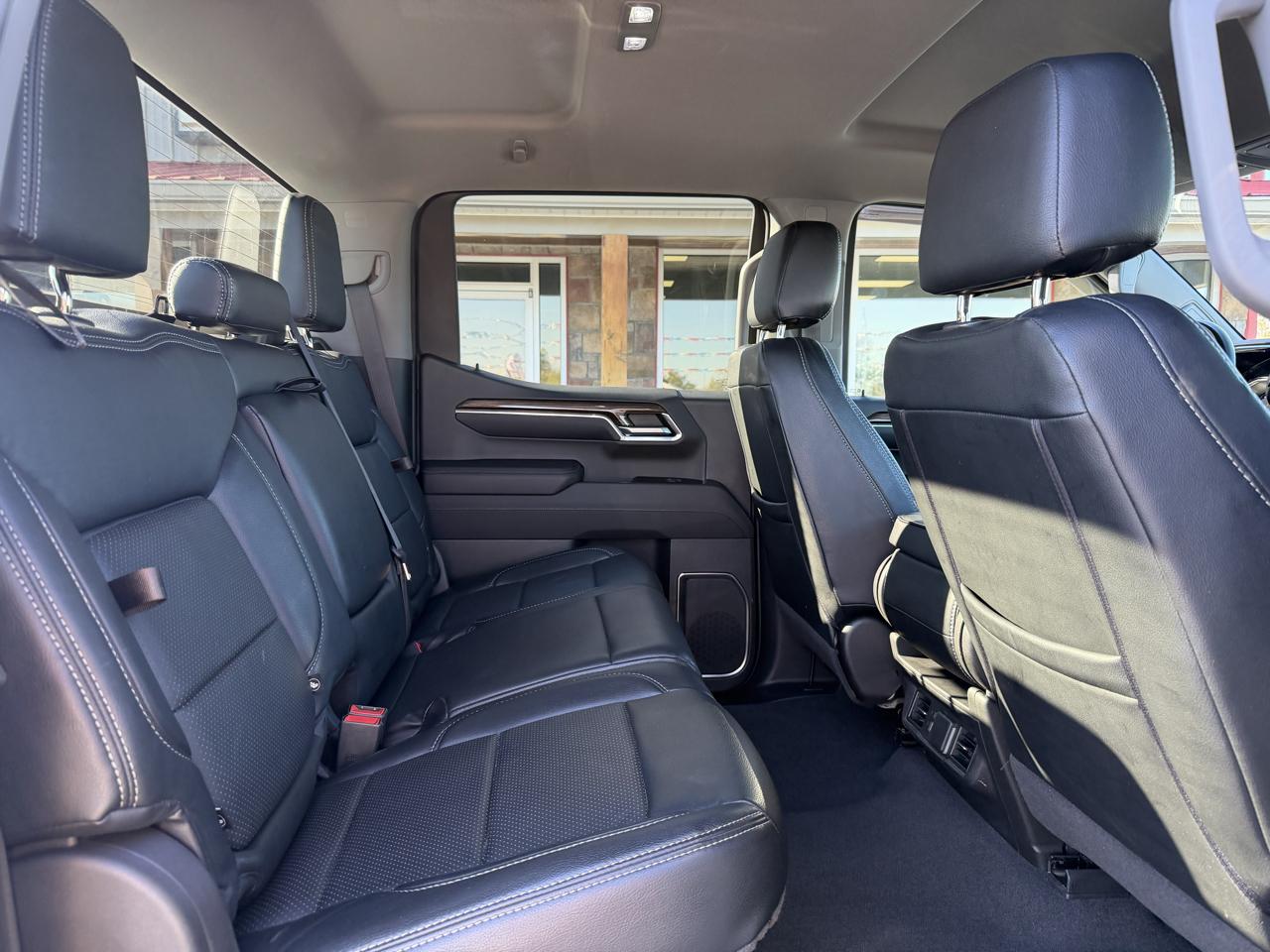 Chevrolet Silverado 1500 4WD Crew Cab 157" LT 2023