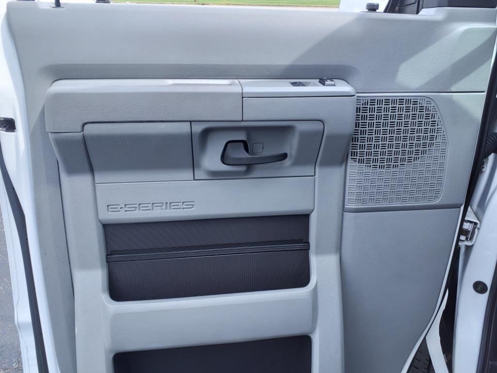 Ford Econoline Cargo Van  2014