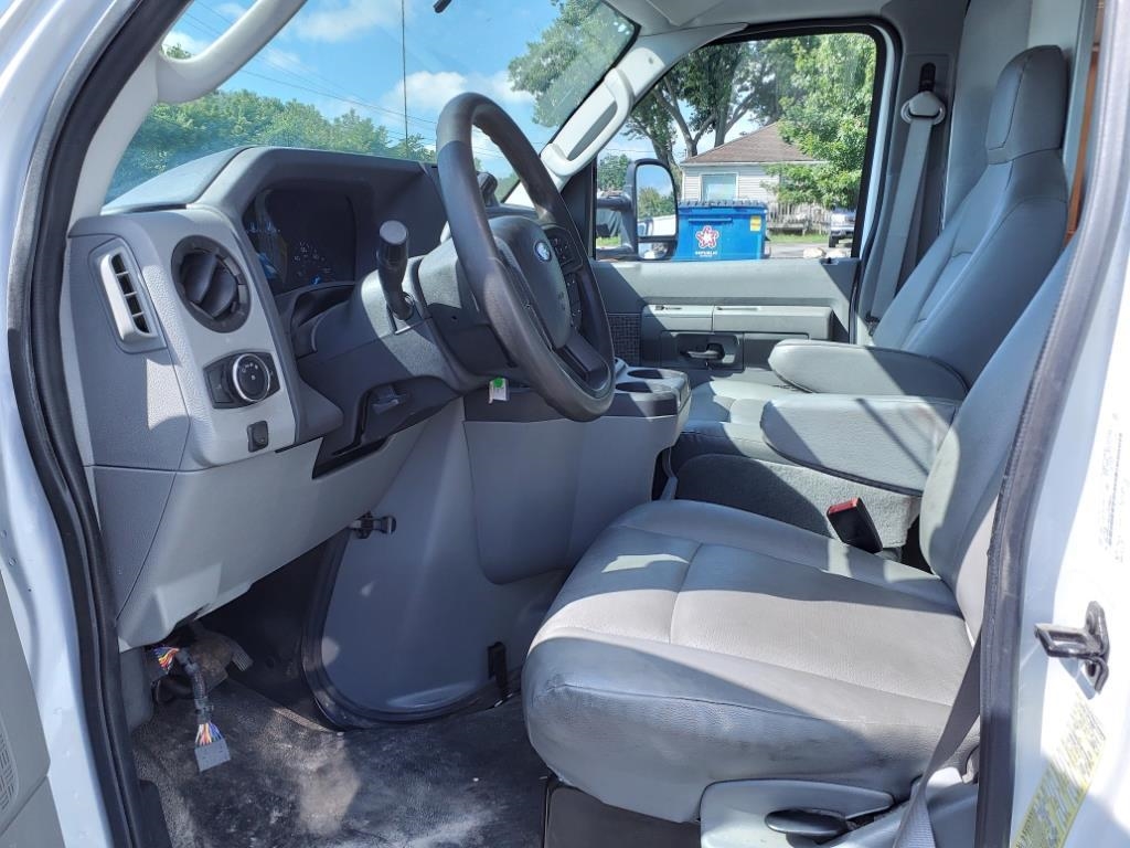 Ford E-Series Cutaway  2022