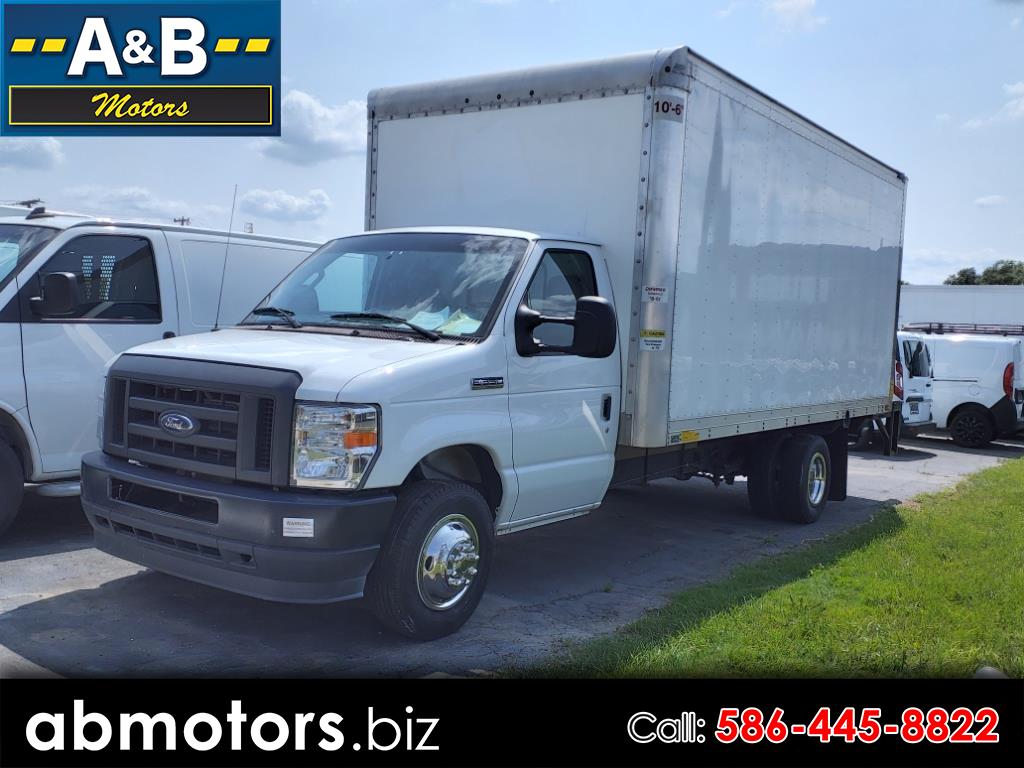 2022 Ford E-Series Base's photo