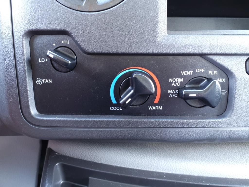 Ford E-Series Cutaway  2022