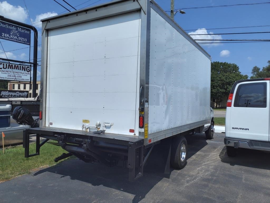 Ford E-Series Cutaway  2022