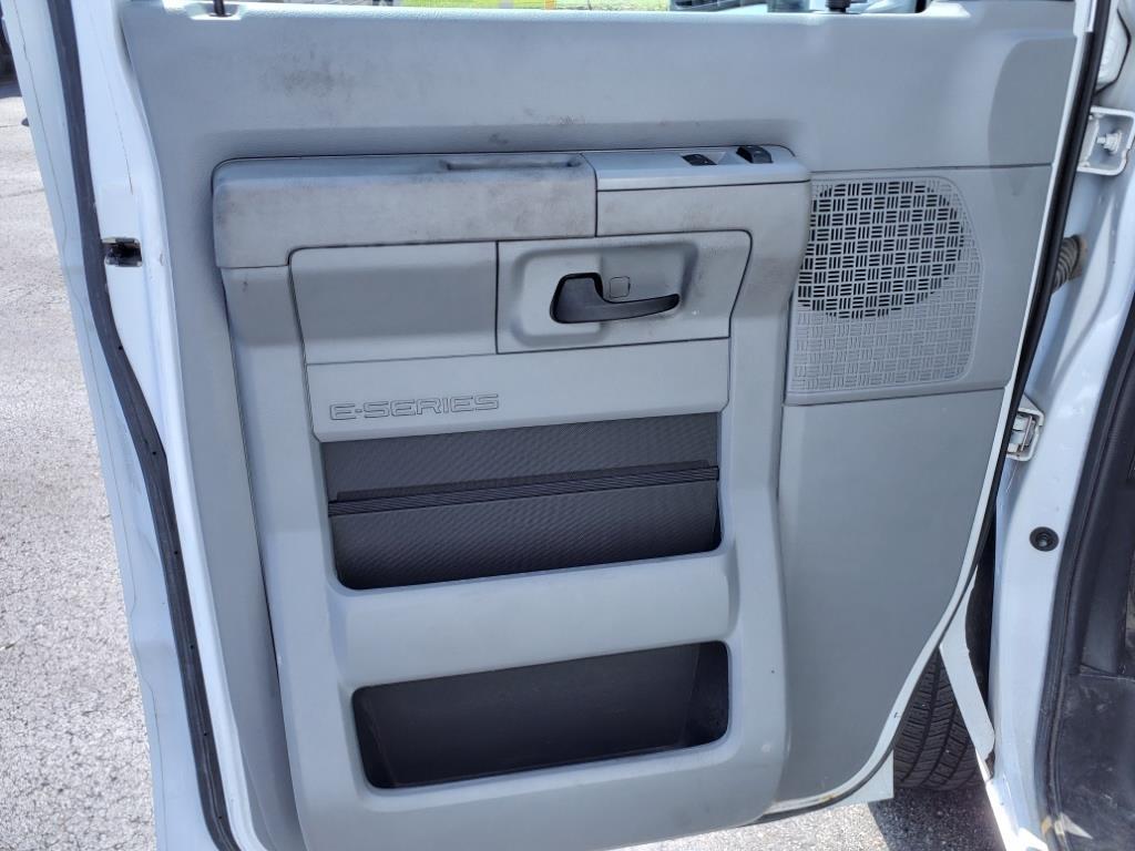 Ford E-Series Cutaway  2022