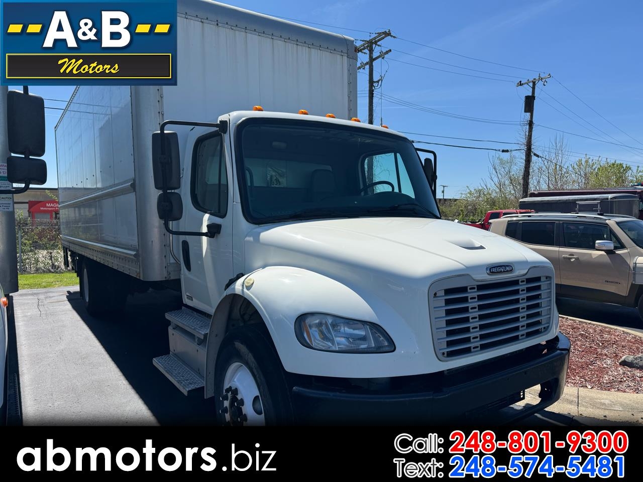 2012 Freightliner M2-106 26 ft