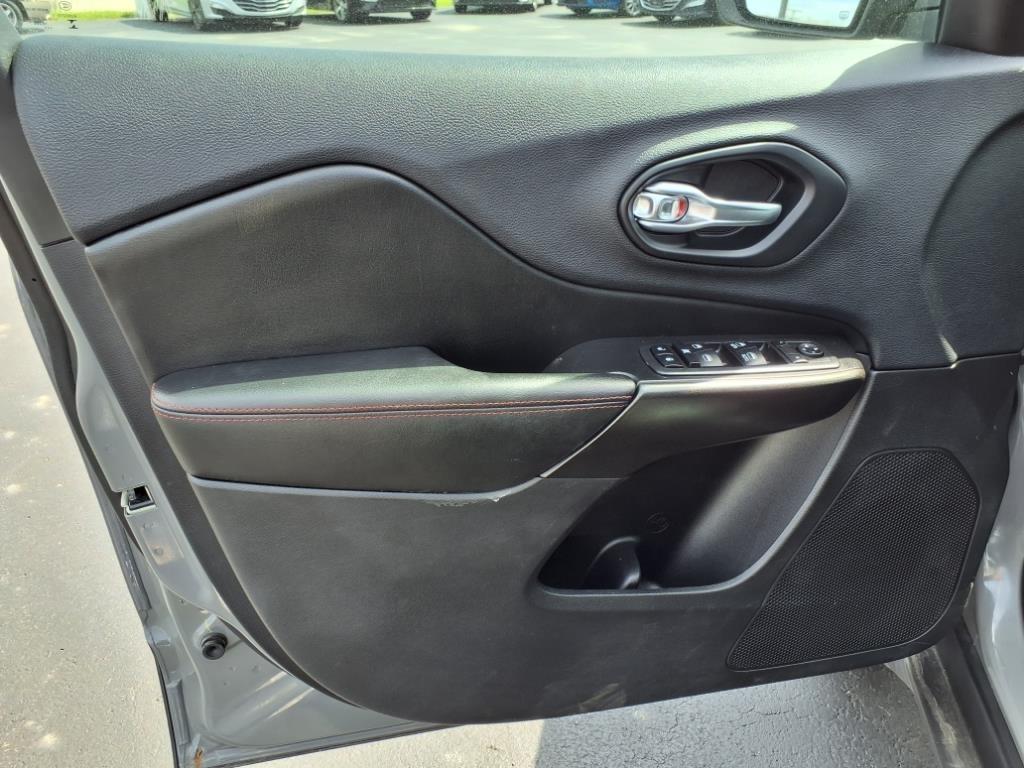 Jeep Cherokee  2019