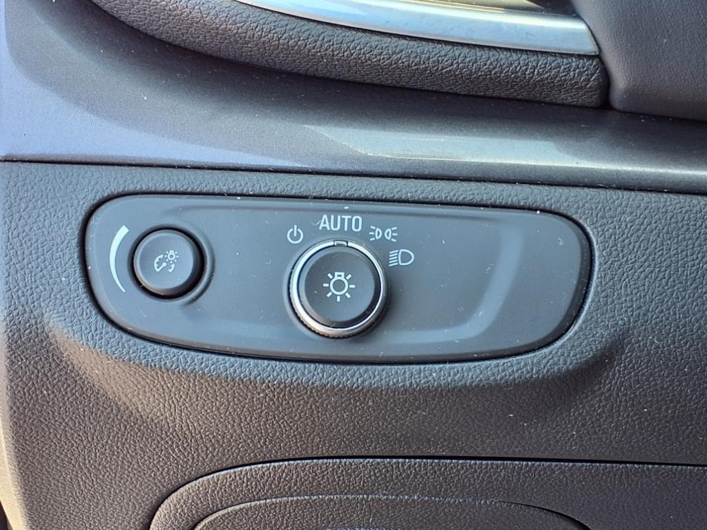 Buick Encore  2022